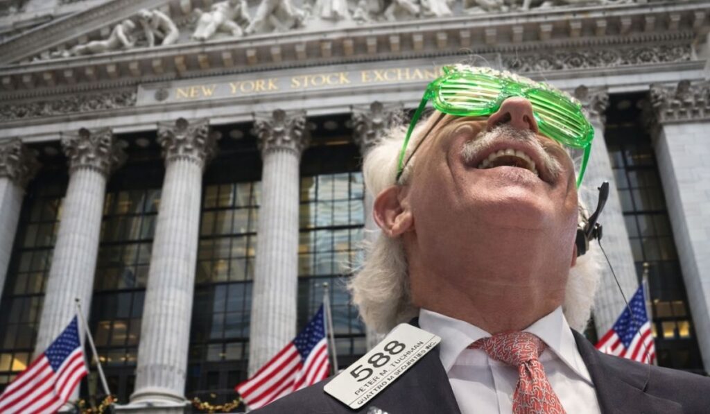 U.S. Stock Futures Slip as Investors Brace for Major Bank Earnings and Fresh Inflation Data